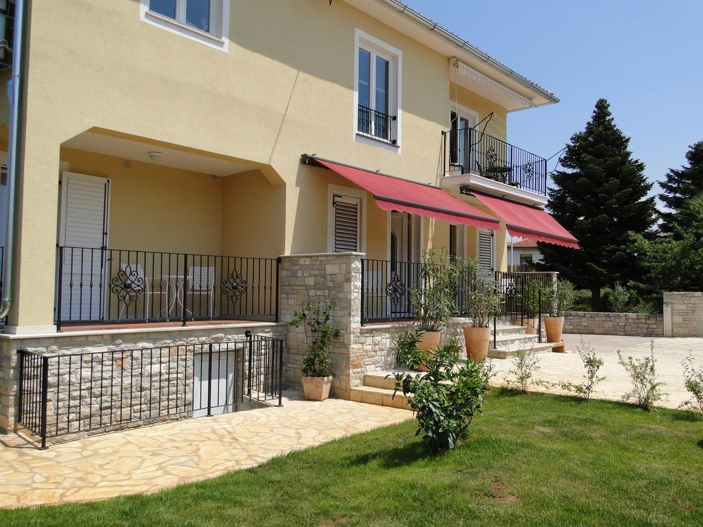 Apartments Villa Ela أوماغ المظهر الخارجي الصورة