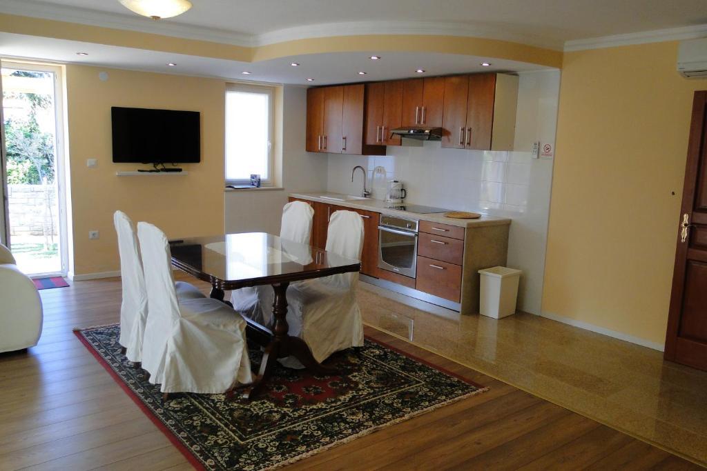Apartments Villa Ela أوماغ الغرفة الصورة