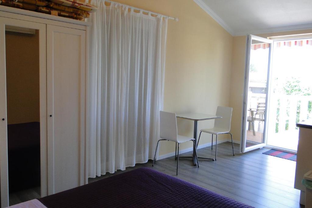 Apartments Villa Ela أوماغ الغرفة الصورة